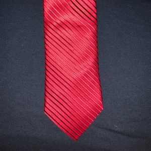 RED NICOLE MILLER TIE